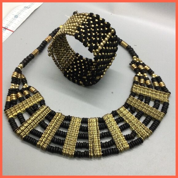 Ethnic Necklace & Bracelet - Picture 9 of 9